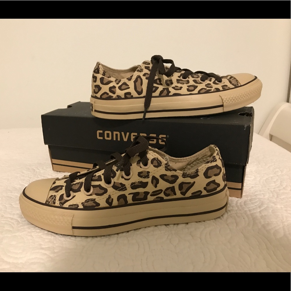 NIB Cheetah/Leopard Print Converse All-stars